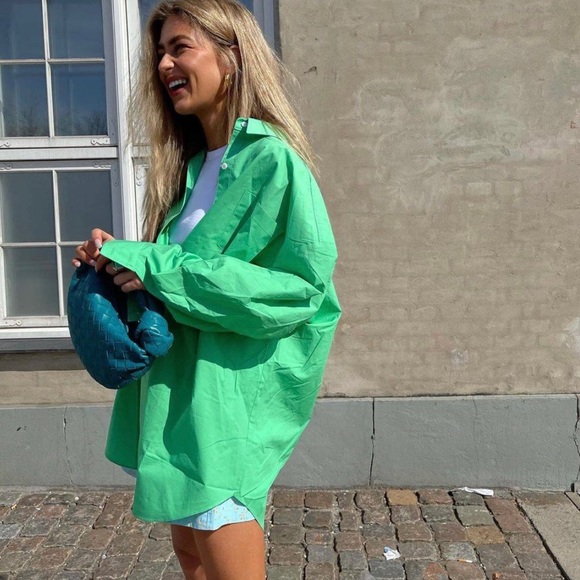 Bottega Veneta Mini Jodie Knotted Intrecciato Leather Shoulder Bag in Blue - Picture 6 of 17